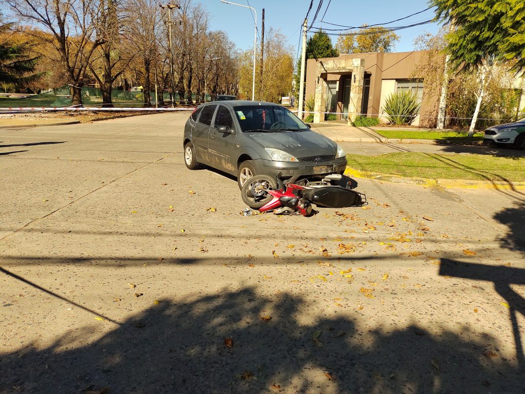 Accidente de tránsito en Eva Perón y Edison