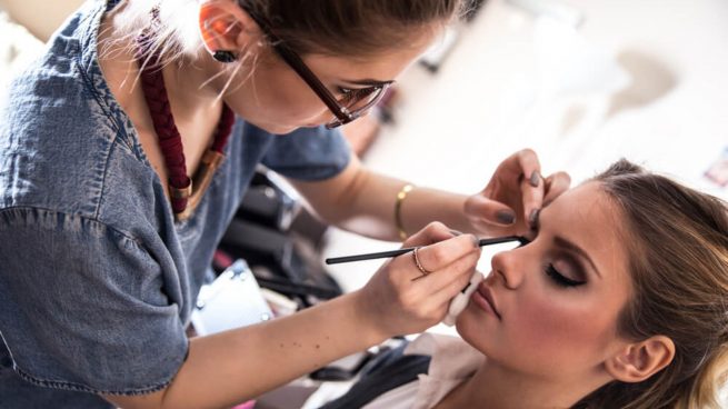 Día Internacional del Maquillador | La Trocha - Estación de noticias
